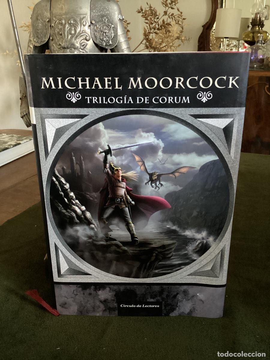 Libros de segunda mano: MICHAEL MOORCOCK. TRILOGIA DE CORUM. C&Iacute;RCULO. 2008.