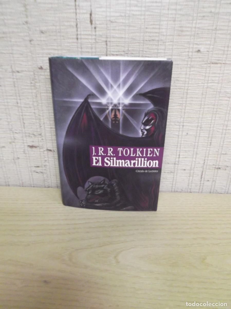 Livros em segunda m&atilde;o: El Silmarillion de J.R.R. Tolkien.Circulo de lectores