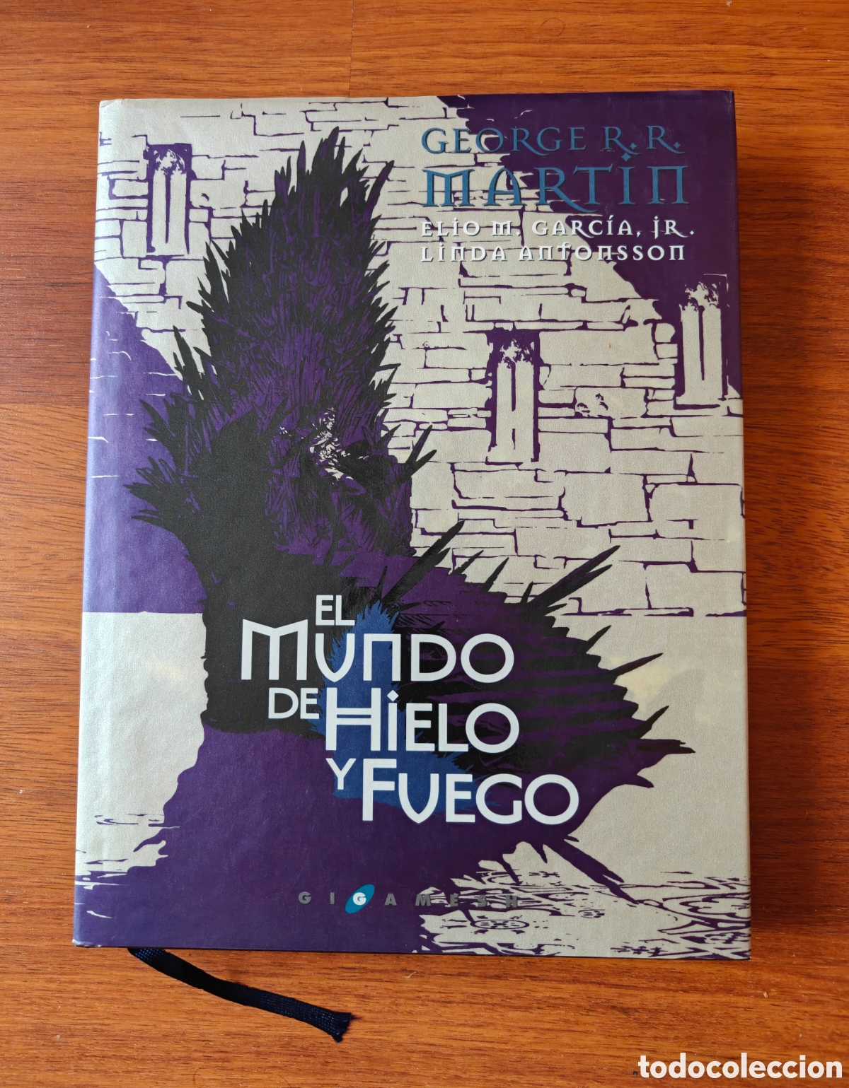 Libros de segunda mano: El mundo de hielo y fuego. Juego de Tronos. Edici&oacute;n de lujo. Tapa dura con sobrecubierta. Gigamesh.