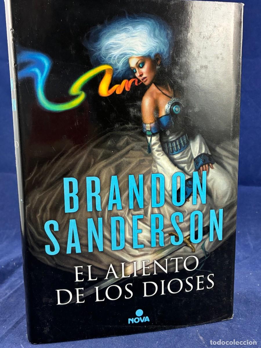 Libros de segunda mano: El aliento de los dioses Brandon Sanderson 2022 Nova Tapa dura Muy buen estado