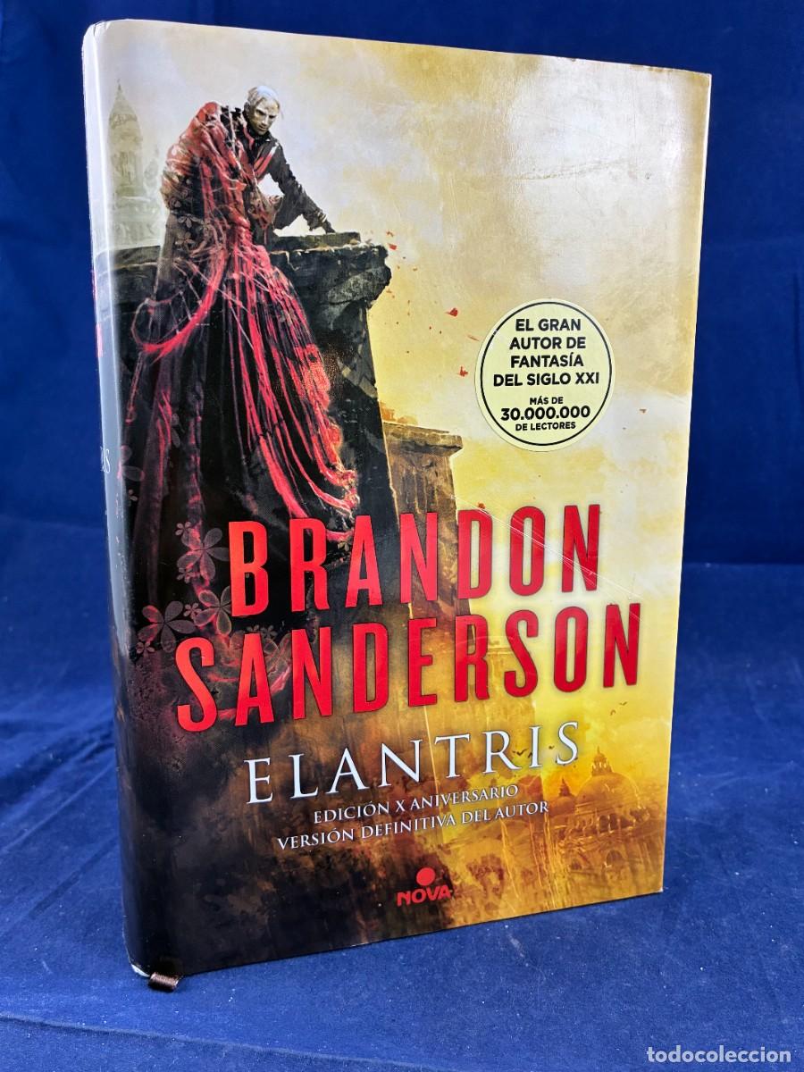 Libros de segunda mano: Elantris Brandon Sanderson 2023 Nova Tapa dura Buen estado
