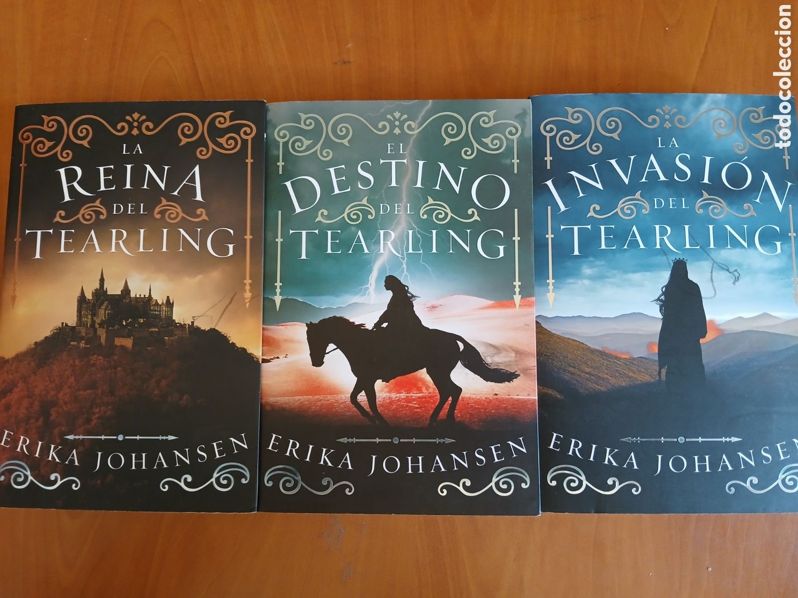 Libros de segunda mano: La Reina del Tearlung, El destino del Tearling, La invasi&oacute;n del Tearling. E. Johansen.