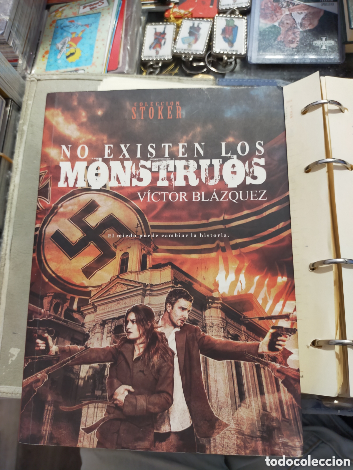 Livres d'occasion: NO EXISTEN LOS MONSTRUOS VICTOR BL&Aacute;ZQUEZ STOKER DOLMEN ED COMO NUEVO