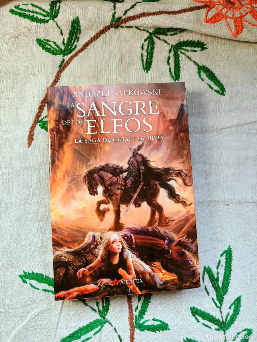 Libros de segunda mano: La Sangre Elfos. Colecci&oacute;n Geralt de Rivia. Saga Geralt Rivia, libro 3. Andrzej Sapkowski. Artifex.