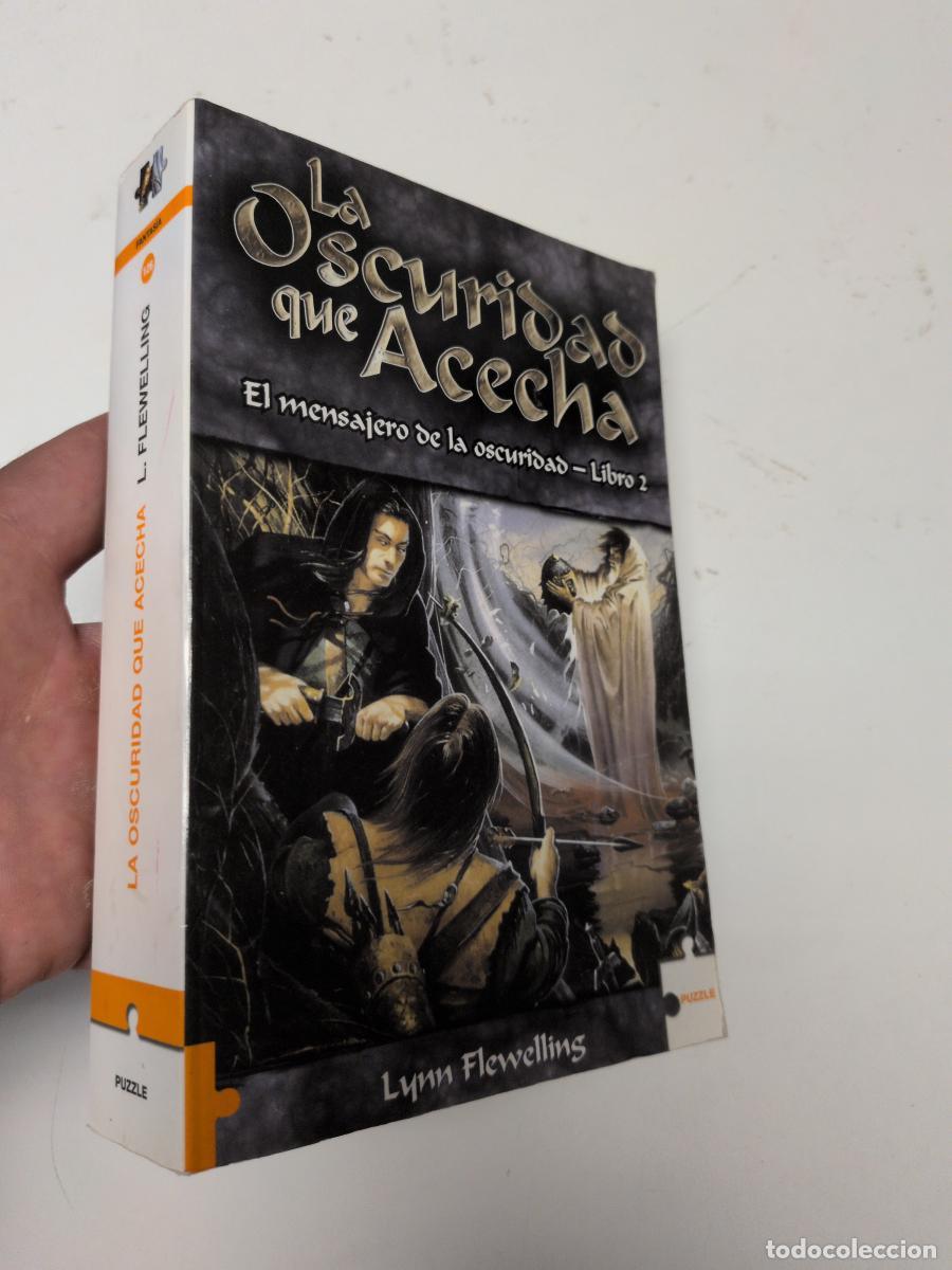 Libros de segunda mano: La Oscuridad que acecha - Lynn Flewelling