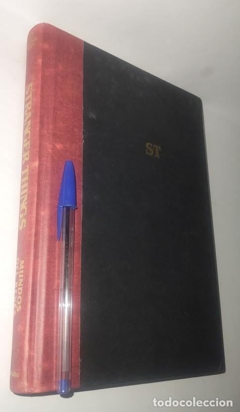 Libros de segunda mano: Stranger Things - Gina Mcintyre - Prefacio de Matt y Ross Duffer - Grijalbo 2018