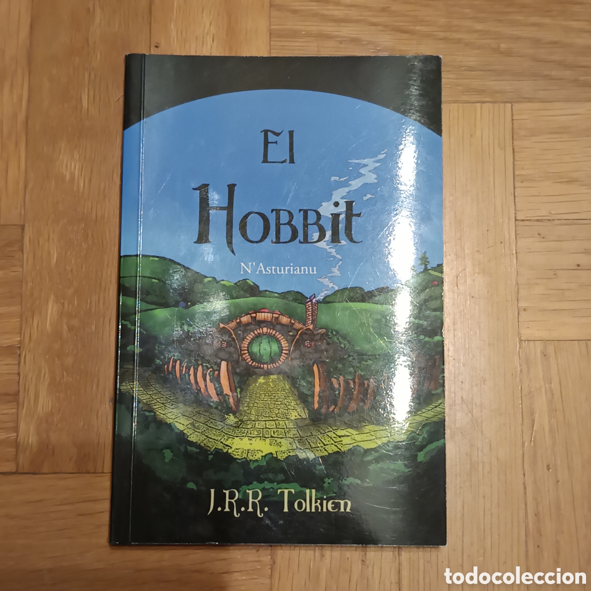Libros de segunda mano: El Hobbit N'Asturianu