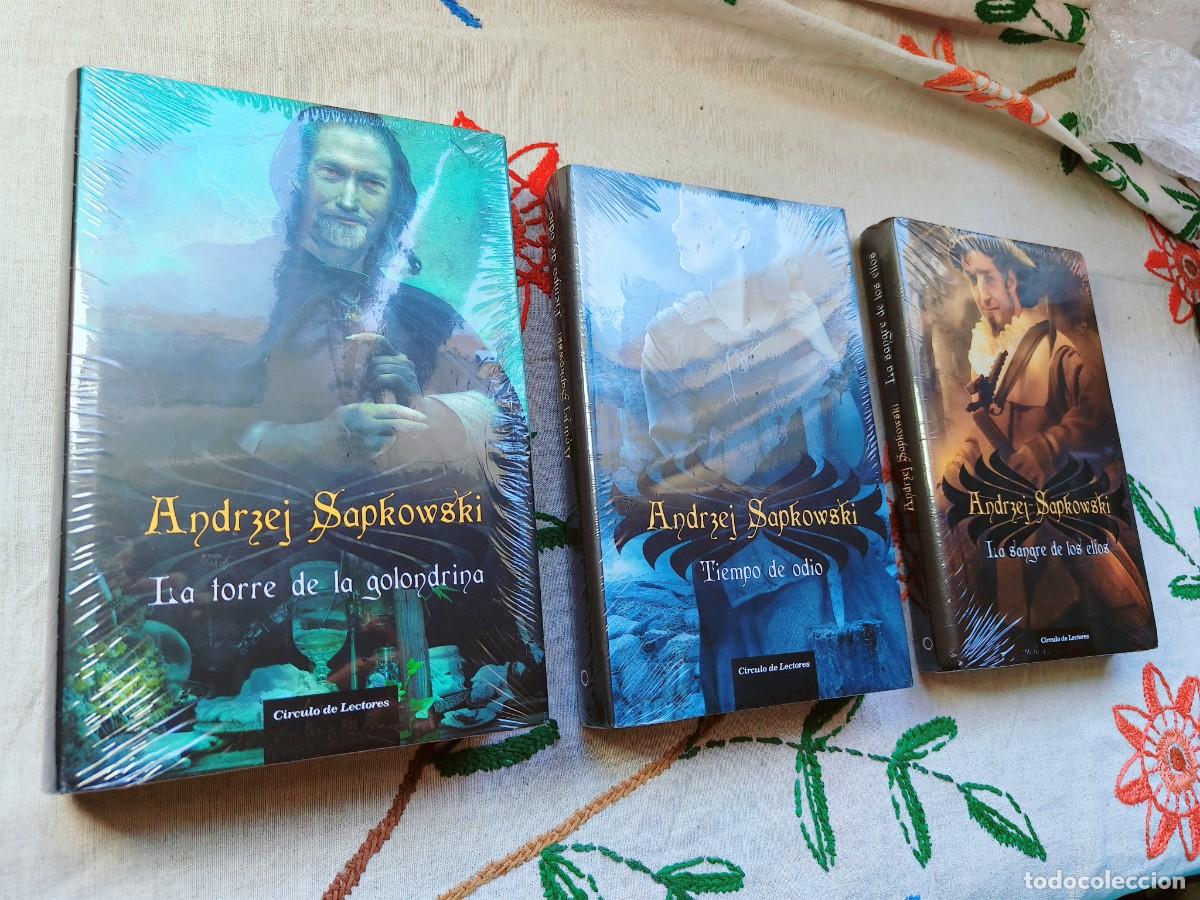 Libros de segunda mano: Colecci&oacute;n Geralt Rivia. C&iacute;rculo. Andrzej Sapkowski. Sangre Elfos, Tiempo Odio y Golondrina.