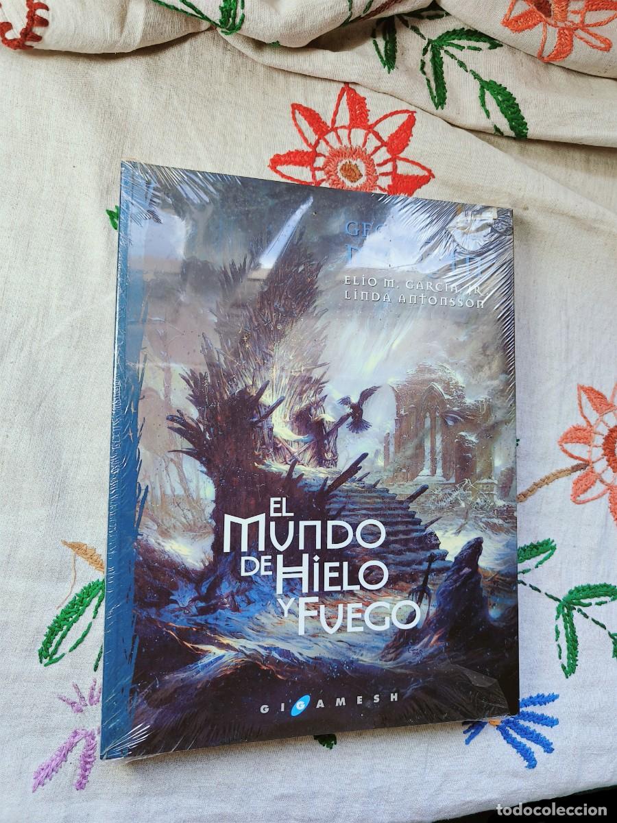 Libros de segunda mano: El Mundo Hielo y Fuego. Gigamesh. Tapa blanda. Elio M. Garc&iacute;a, George R. Mart&iacute;n, autor Juego T