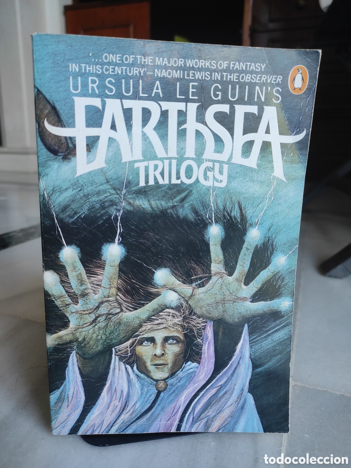 Libros de segunda mano: Ursula K. Le Guin Earthsea Trilogy: Un mago de Earthsea; La tumbas de Atuan; El m&aacute;s Shore.( ingl&eacute;s)