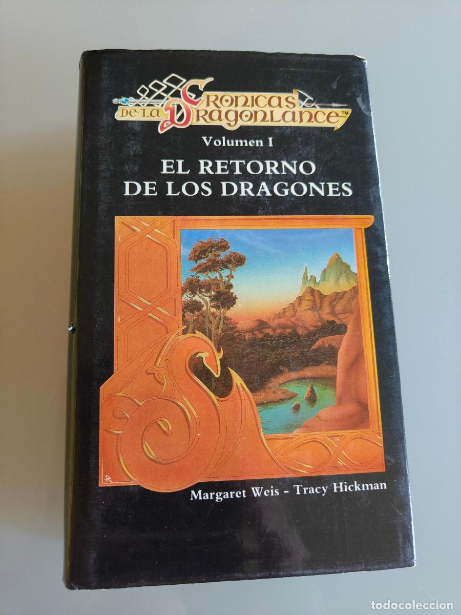 Libros de segunda mano: El retorno de los dragones. Margaret Weis & Tracy Hickman. Cr&oacute;nicas de la Dragonlance I