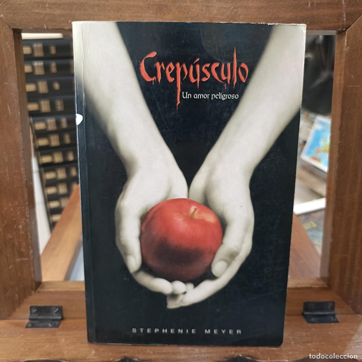 Libros de segunda mano: Crep&uacute;sculo, Una Amor Peligroso - Stephenie Meyer - Ed. Alfaguara 2005