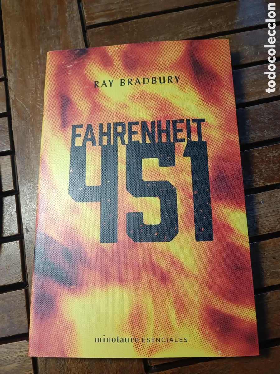 Libros de segunda mano: FAHRENHEIT 451 Ray Bradbury minotauro esenciales 2019