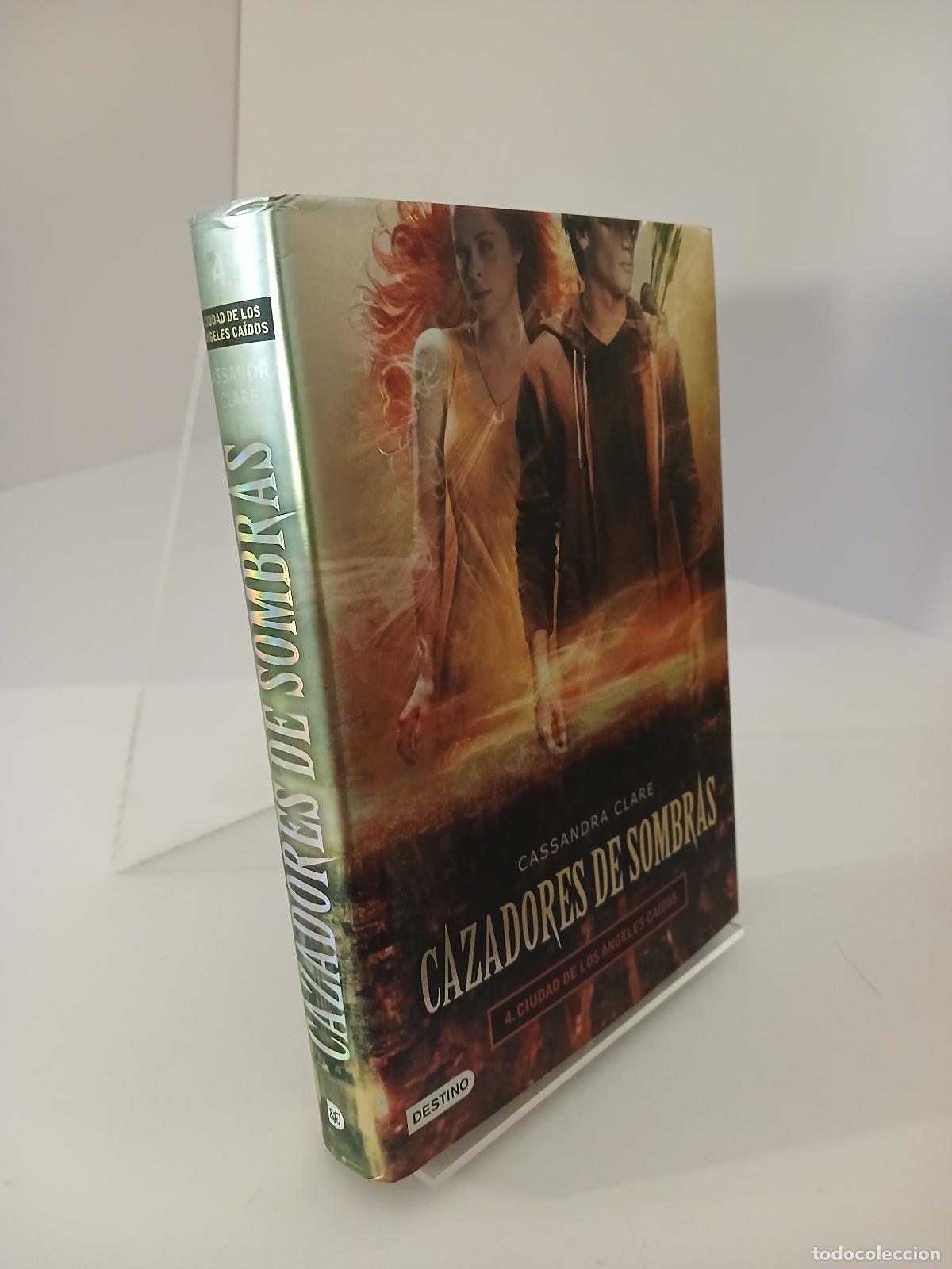 Libros de segunda mano: Cazadores de sombras 4. Ciudad de los &aacute;ngeles ca&iacute;dos - Cassandra Clare