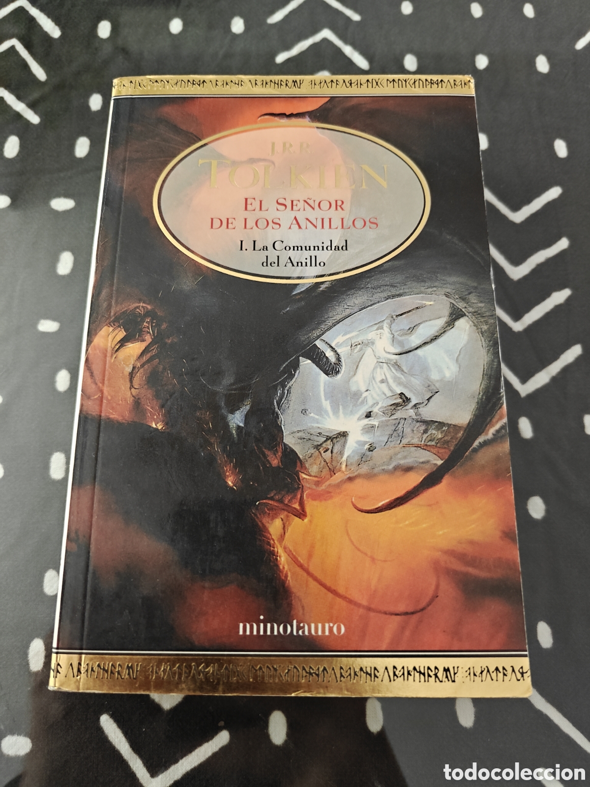 Libros de segunda mano: EL SE&Ntilde;OR DE LOS ANILLOS I &ndash; LA COMUNIDAD DEL ANILLO &ndash; Tolkien &ndash; Minotauro Bolsillo 2004