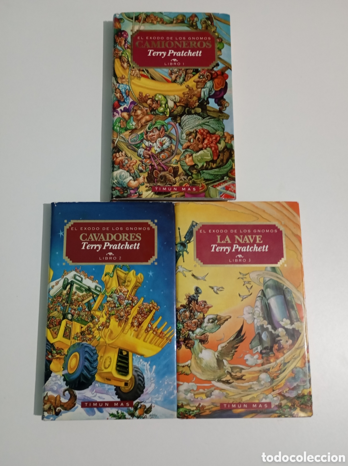 Libros de segunda mano: 1991 Terry Pratchett El &Eacute;xodo de los Gnomos Timun Mas Camioneros Cavadores La Nave Primera Edici&oacute;n