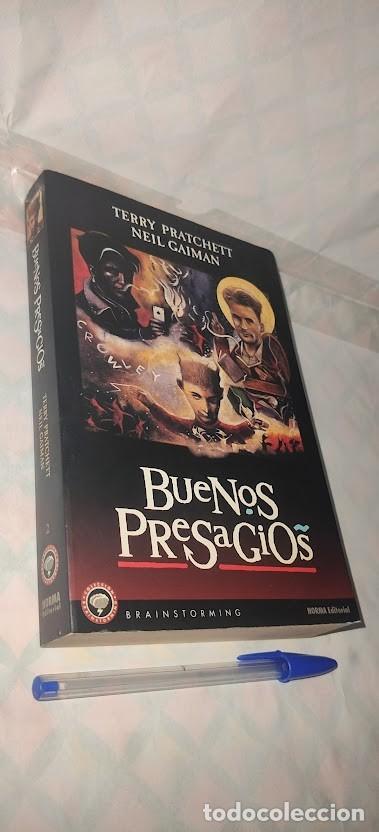 Libros de segunda mano: Buenos presagios - Terry Pratchett / Neil Gaiman - Brainstorming Norma Editorial 2002