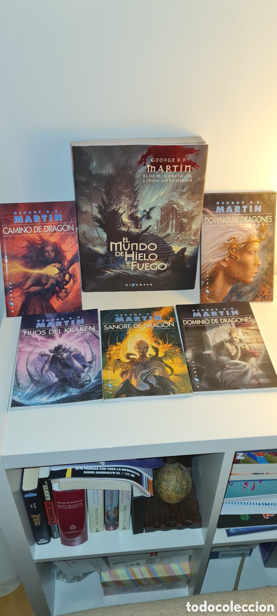 Libros de segunda mano: CANCI&Oacute;N DE HIELO Y FUEGO &ndash; LOTE COLECCIONISTA GIGAMESH &ndash; 5 PROMOCIONALES + EL MUNDO DE HIELO Y FUEGO