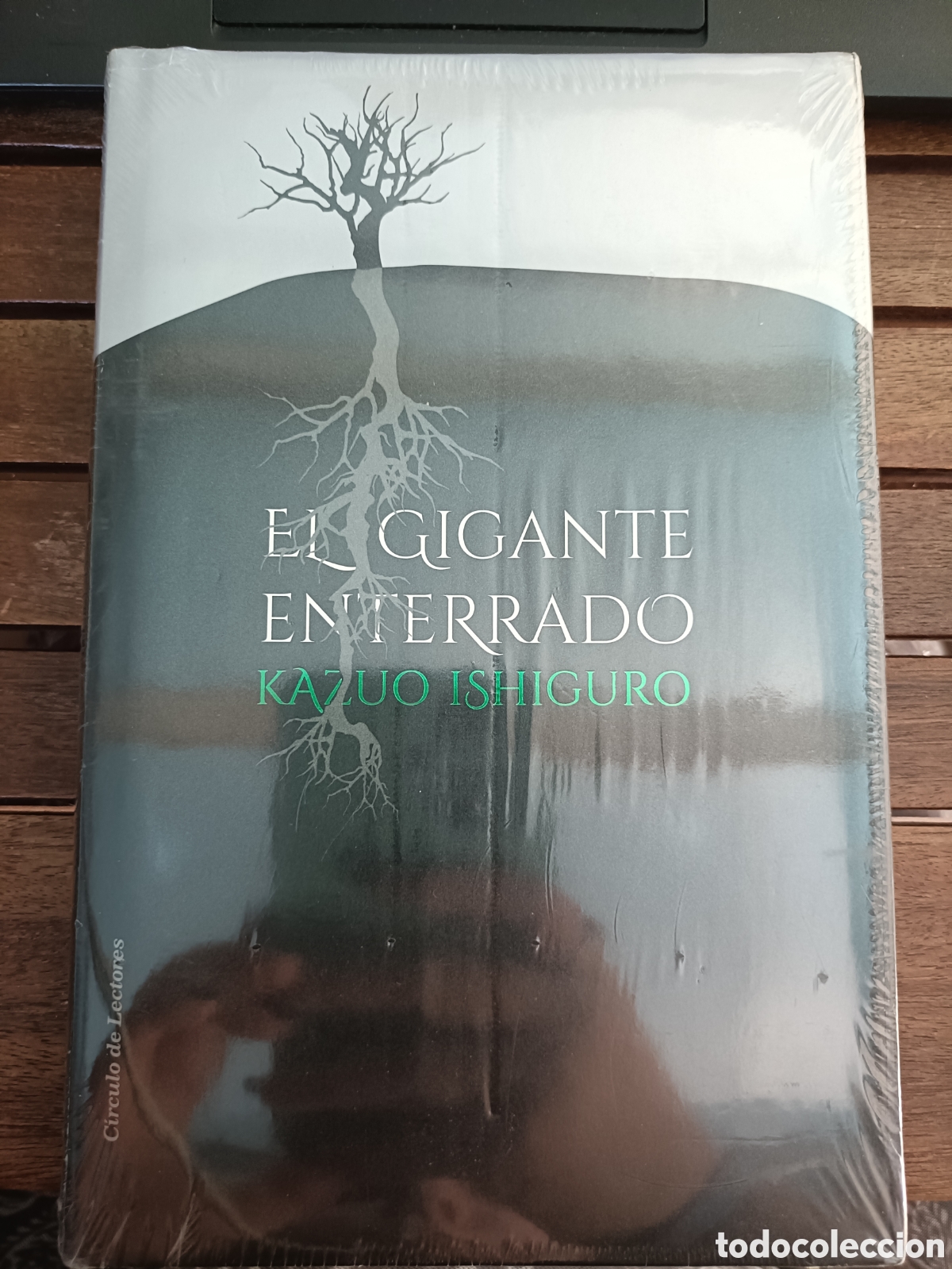 Libri di seconda mano: El gigante enterrado, Kazuo Ishiguro. C&iacute;rculo de lectores, tapa dura. Precintado. Fantas&iacute;a hist&oacute;rica