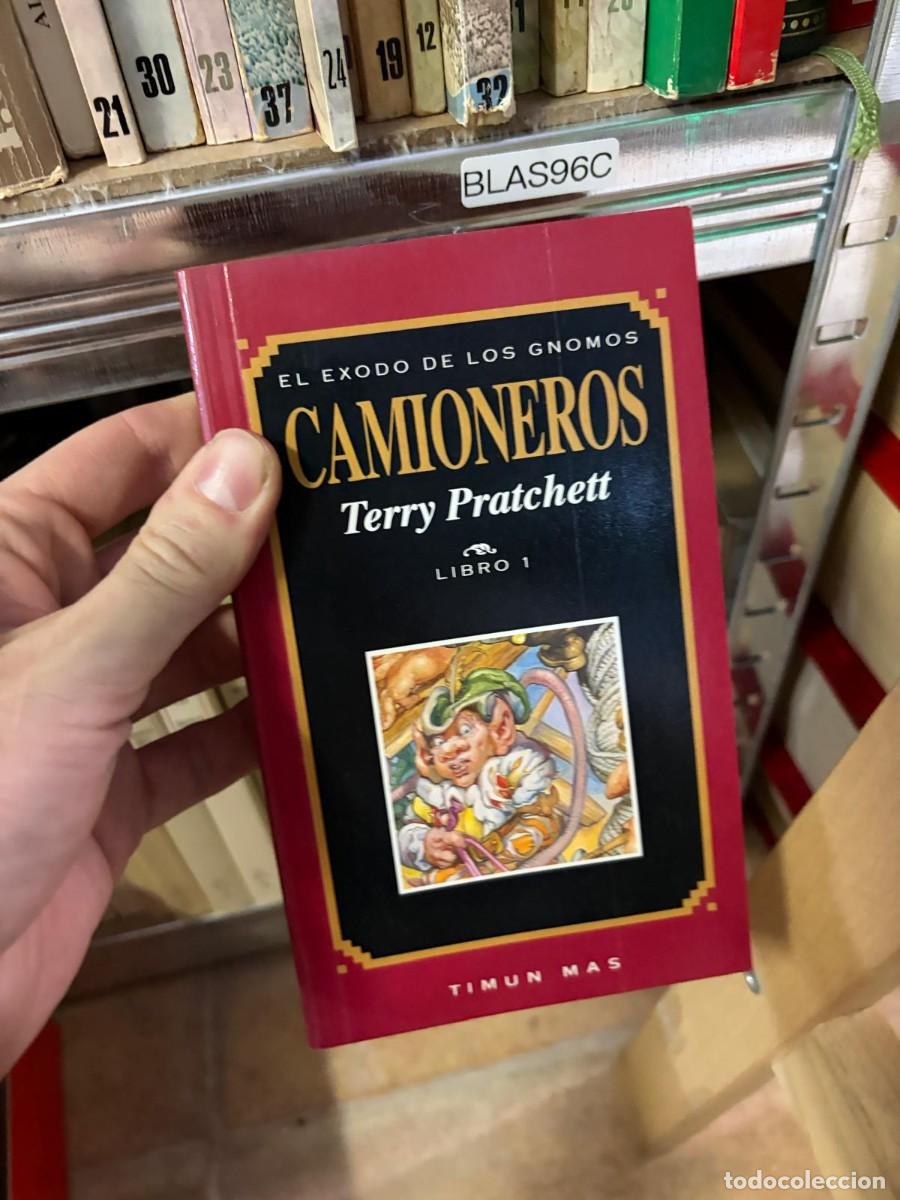 Libros de segunda mano: BLAS96C CAMIONEROS Terry Pratchett Timun Mas