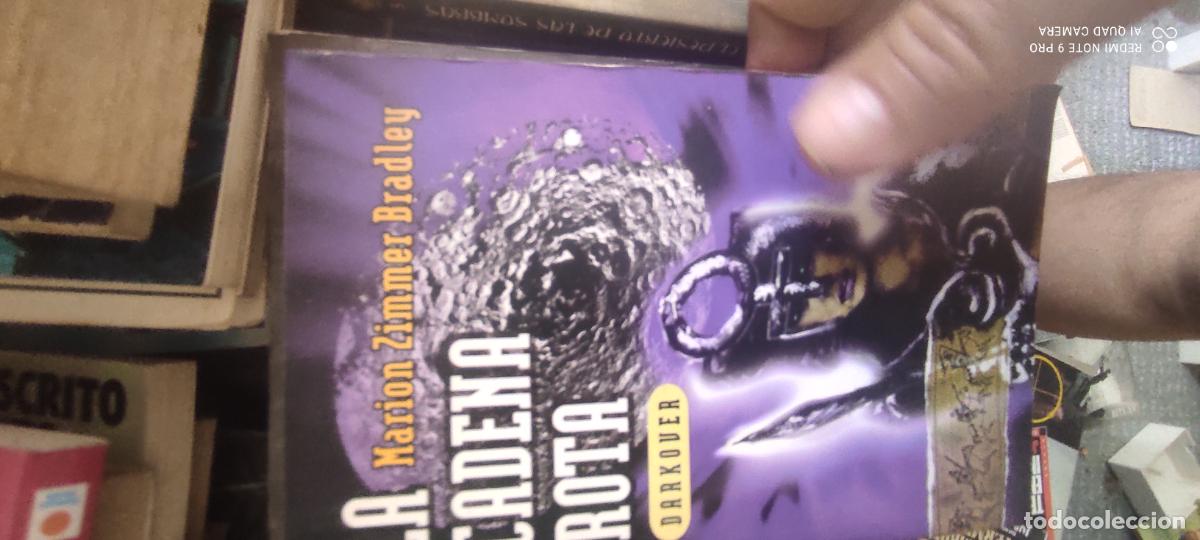 Libros de segunda mano: Marion Zimmer Bradley. Darkover. La cadena rota. Ediciones B.