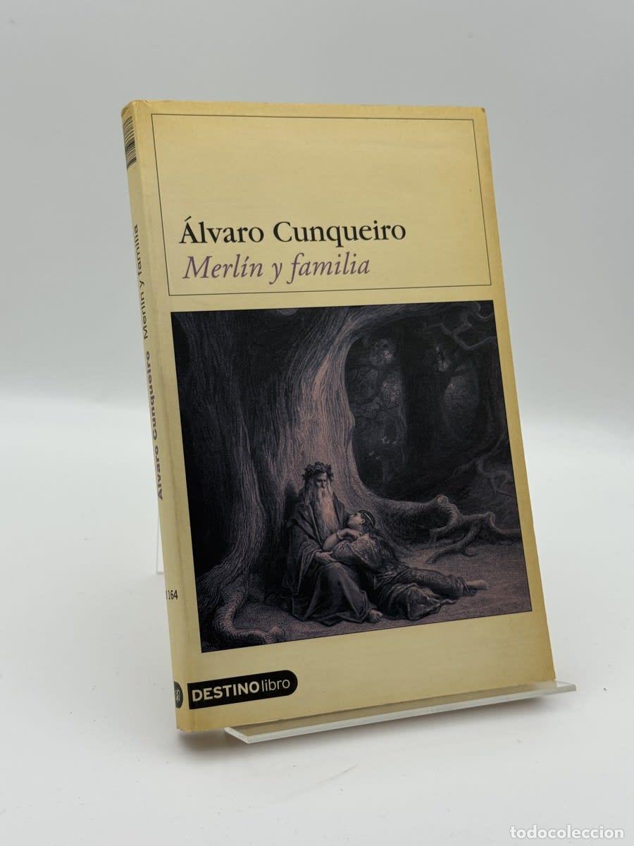 Libros de segunda mano: Merl&iacute;n y familia - &Aacute;lvaro Cunqueiro