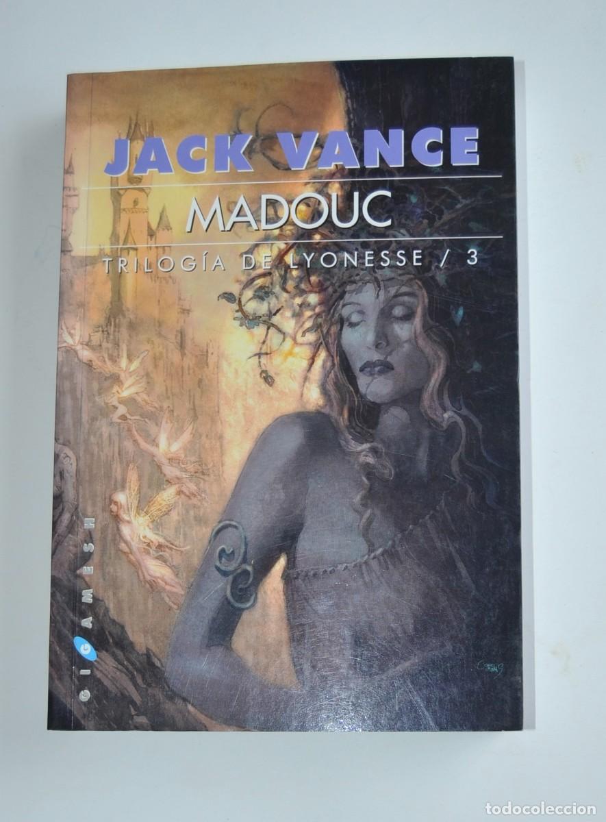 Libros de segunda mano: Jack Vance. Trilog&iacute;a de Lyonesse. Editorial Gigamesh. 2004. Muy buen estado.