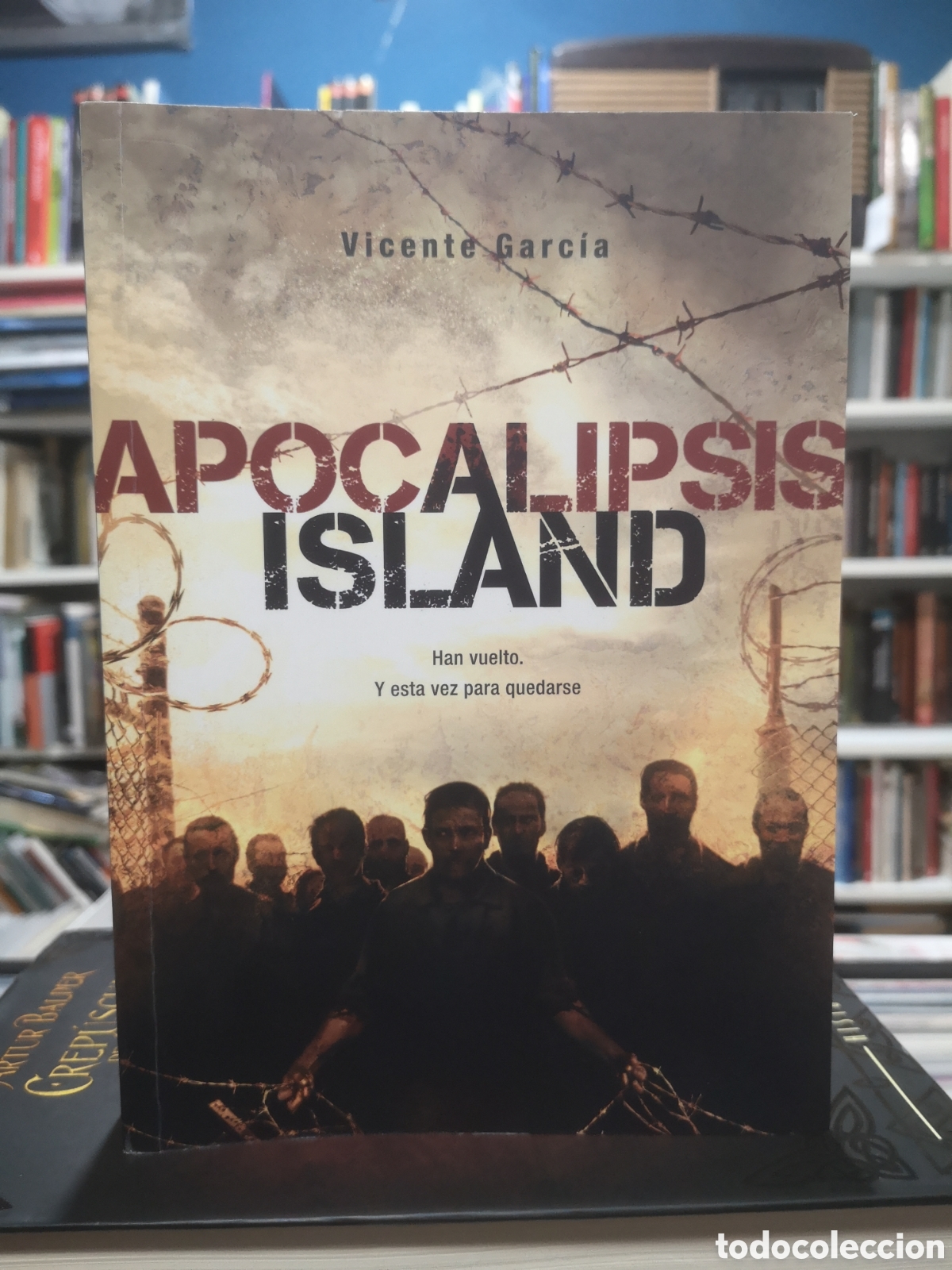 Libros de segunda mano: APOCALIPSIS ISLAND - VICENTE GARC&Iacute;A - ZOMBIES