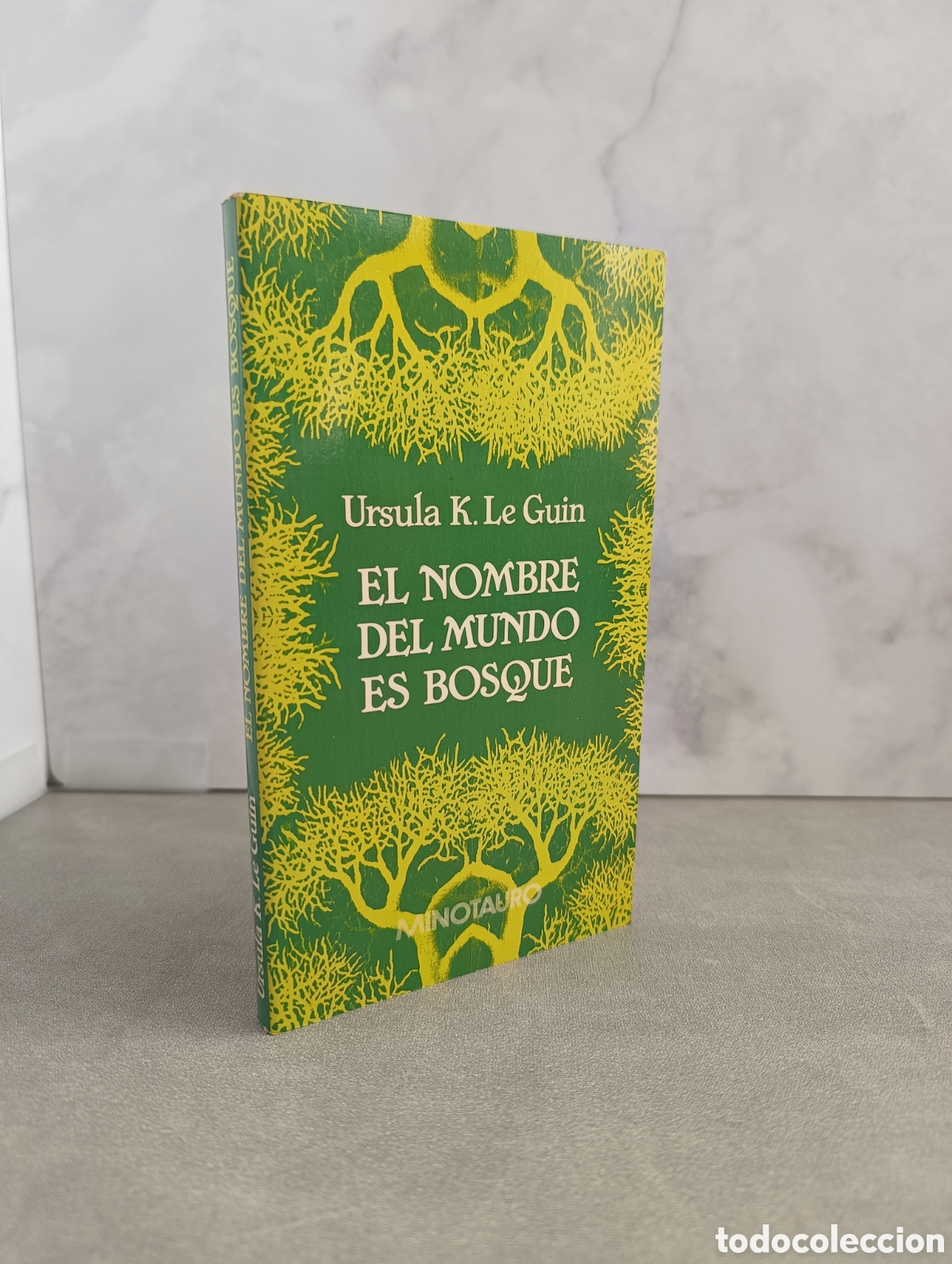 Libros de segunda mano: El nombre del mundo es bosque - Ursula K. Le Guin - Minotauro.