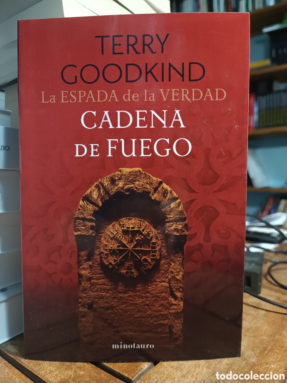 Libri di seconda mano: La Espada de la Verdad n&ordm; 09/17 Cadena de Fuego Terry Goodkind minotauro 2023