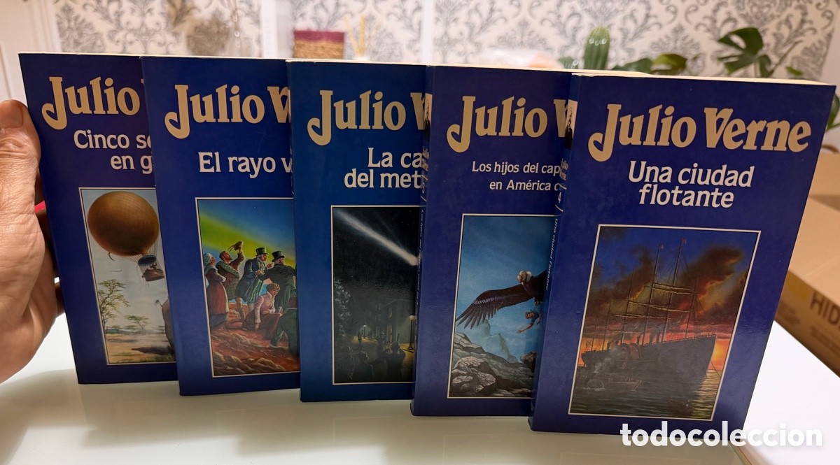 Livres d'occasion: Julio Verne. Colecci&oacute;n Orbis. 5 tomos. Cinco semanas en globo, El rayo verde, los hijos del Capitan.
