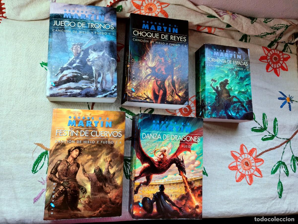 Libros de segunda mano: Colecci&oacute;n Canci&oacute;n de Hielo y Fuego completa. Libros I, II, III, IV y V. Gigamesh.