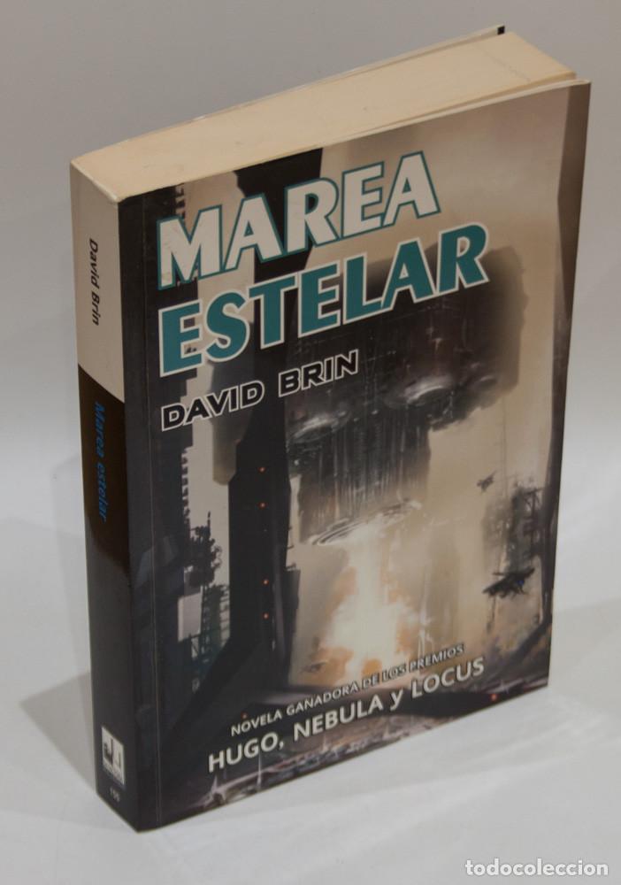 Libros de segunda mano: MAREA ESTELAR. DAVID BRIN. LA FACTORIA DE IDEAS N&ordm; 155. 1&ordf; EDICION. 2011.
