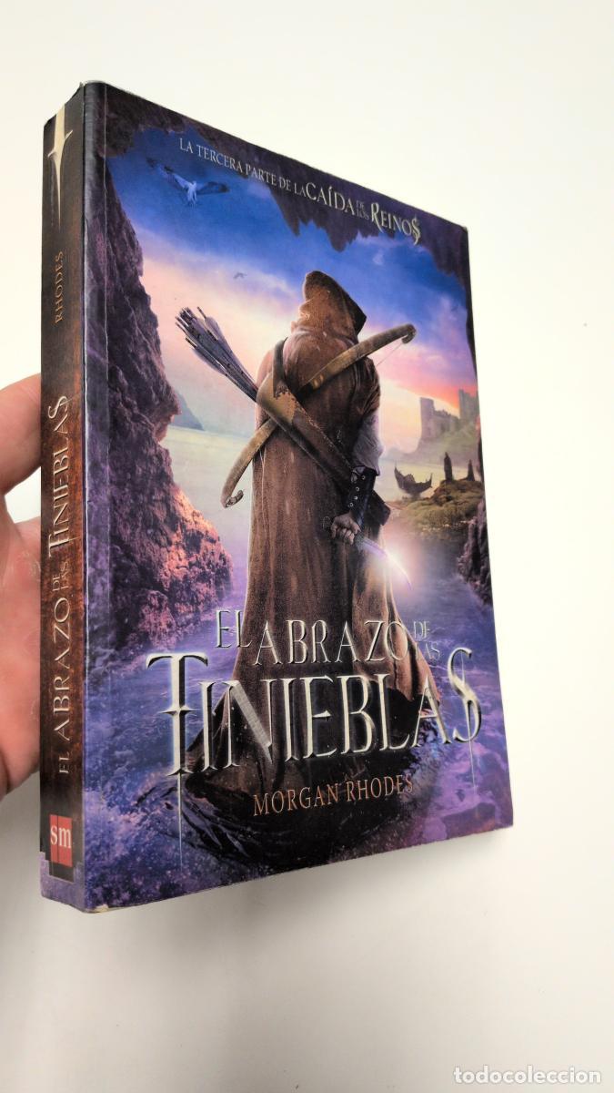 Libros de segunda mano: El abrazo de las tinieblas - Morgan Rhodes
