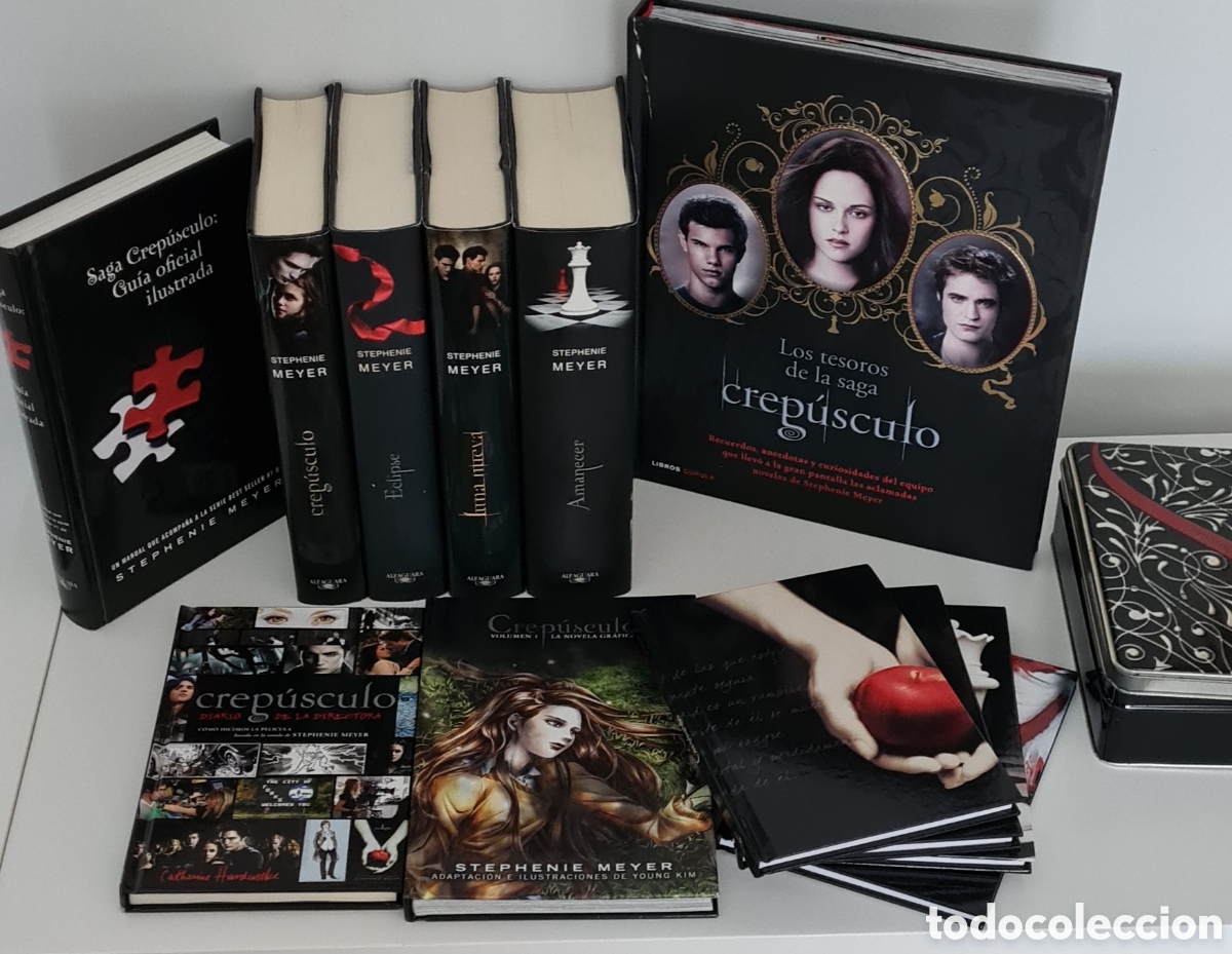 Libros de segunda mano: Colecci&oacute;n Crep&uacute;sculo Alfaguara 4 novelas y extras. Tesoros de la saga, gu&iacute;a oficial ilustrada y mas