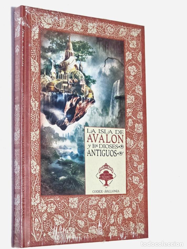 Libros de segunda mano: LA ISLA DE AVALON Y LOS DIOSES ANTIGUOS