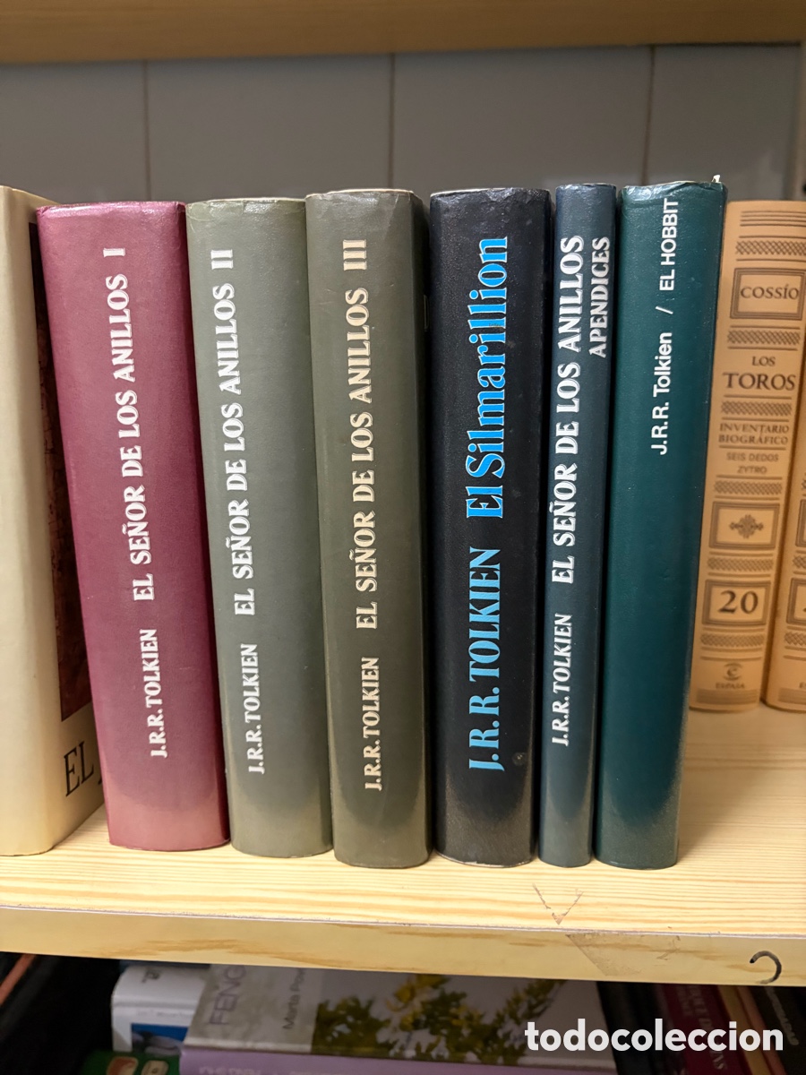 Libros de segunda mano: Lote de libros J. R. R. Tolkien: el se&ntilde;or de los anillos HOBBIT silmarillion AP&Eacute;NDICES