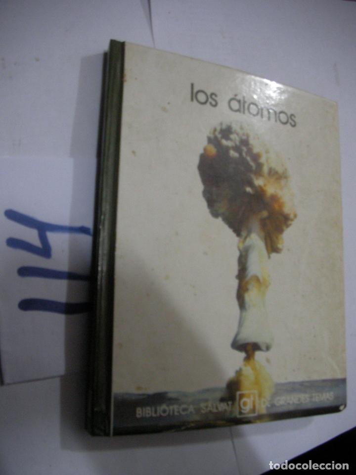 Libros de segunda mano de ciencias: ANTIGUO LIBRO - LOS ATOMOS - Foto 1