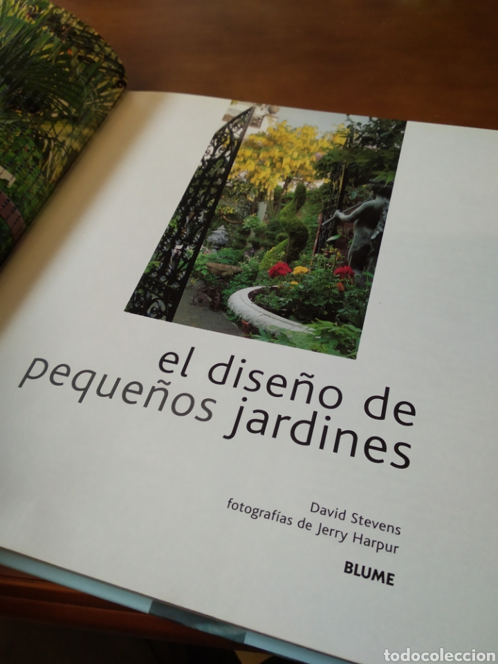 Libros de segunda mano: EL DISE&Ntilde;O DE PEQUE&Ntilde;OS JARDINES. DAVID STEVENS #1808 - Foto 2