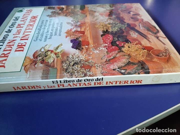 Libros de segunda mano: El libro de oro del jard&iacute;n y las plantas de interior 1984 - Foto 2