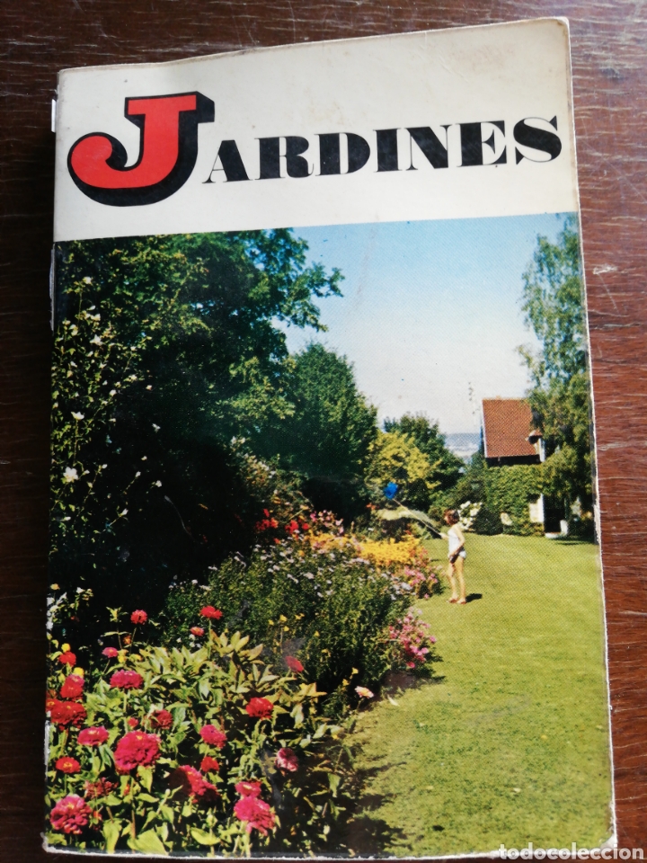 Libros de segunda mano: Jardines - Ed. Daimon - Foto 1