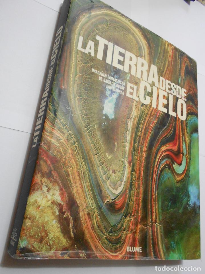Libros de segunda mano: LIBRO DE GRAN TAMA&Ntilde;O Y PESO - LA TIERRA DESDE EL CIELO - LCA - Foto 1