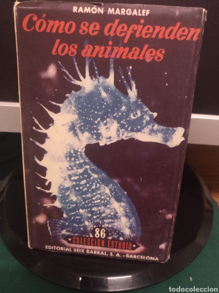 Libros de segunda mano: Como se defienden los animales. Seix Barral 1951 - Foto 1
