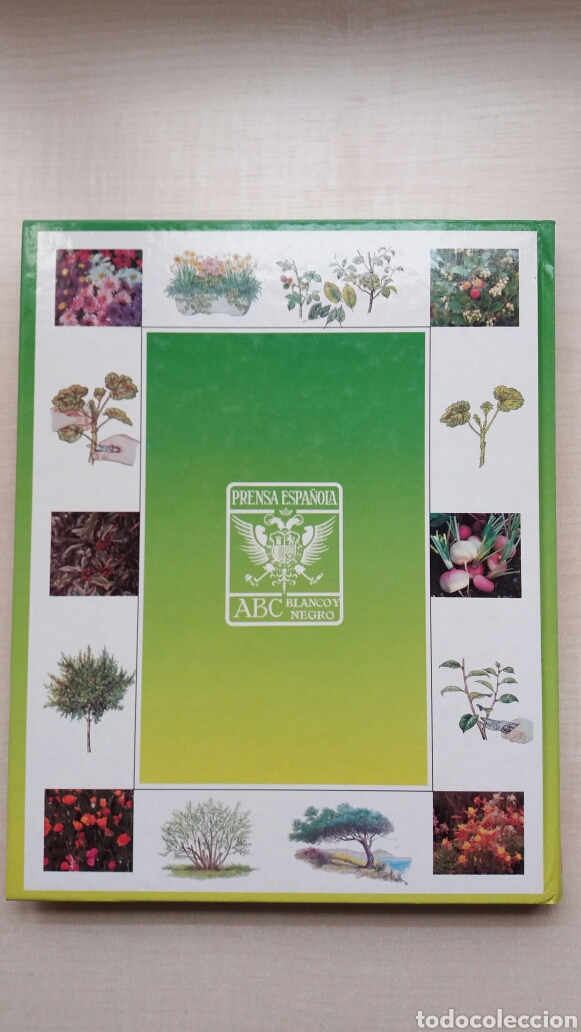 Libros de segunda mano: El libro de oro de las plantas y los jardines. ABC, 1995. - Foto 3