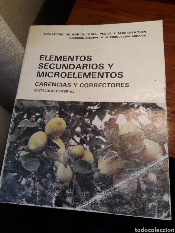 Libros de segunda mano: ELEMENTOS SECUNDARIOS Y MICROELEMENTOS. CARENCIAS Y CORRECTORES. CALIXTO GARCIA. - Foto 1