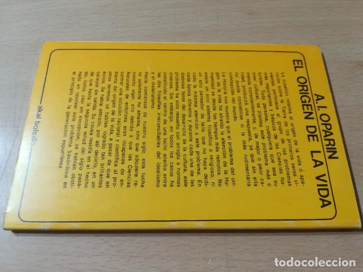 Libros de segunda mano: EL ORIGEN DE LA VIDA / A I OPARIN / AKAL / E207 - Foto 2