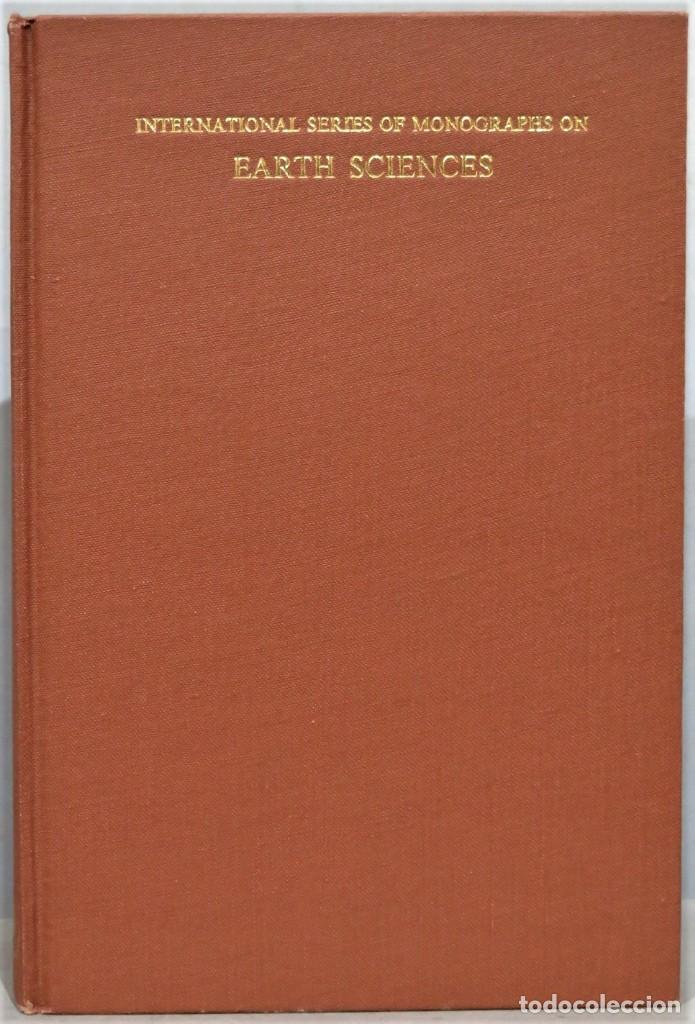 Libros de segunda mano: OVERVOLTAGE RESEARCH AND GEOPHYSICAL APPLICATIONS. WAIT - Foto 1