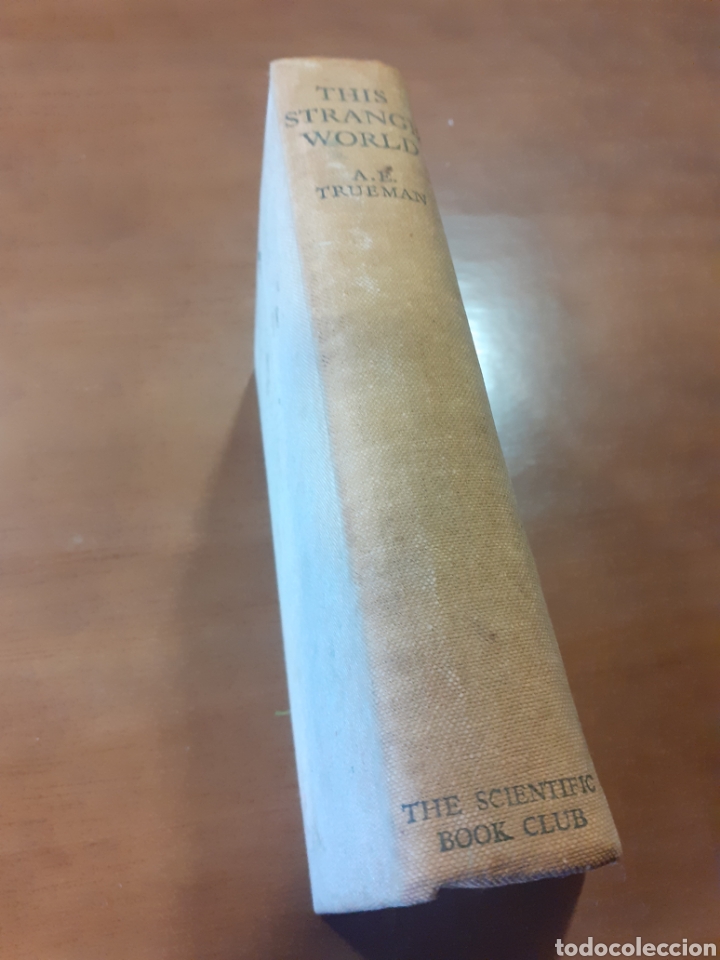 Libros de segunda mano: This strange world, A. E. Trueman. ingl&eacute;s, sin fecha. C.1950 - Foto 2