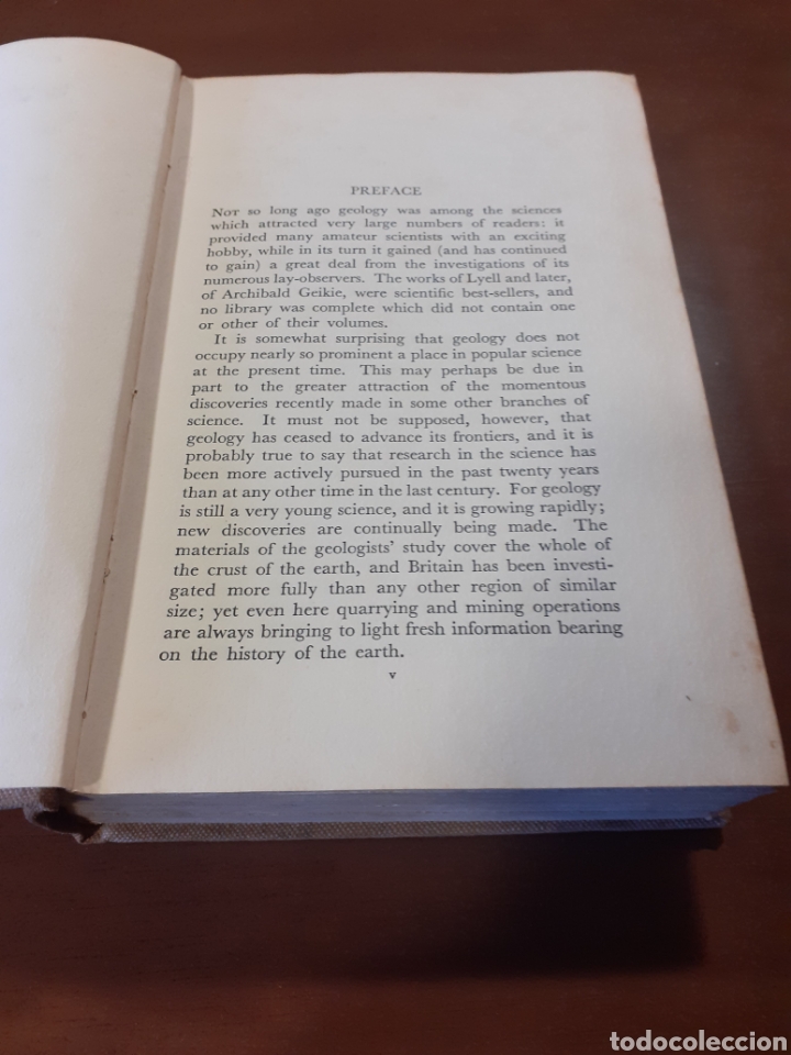 Libros de segunda mano: This strange world, A. E. Trueman. ingl&eacute;s, sin fecha. C.1950 - Foto 3