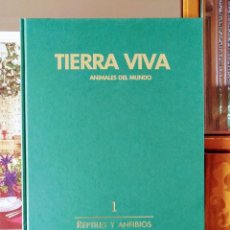 Libros de segunda mano: LIBRO REFERENCIA TIERRA VIVA: ANIMALES Y MEDIO AMBIENTE